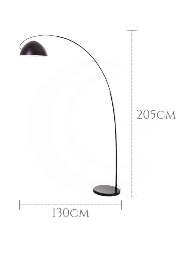 Abajur de chão com cúpula de metal preta Arched, medindo 1,85 metros de altura e 43 centímetros de largura, ideal para sala de estar, quartos e escritórios.